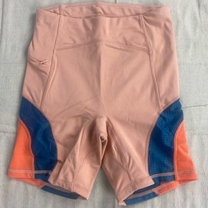 NWT XS Fabletics high waisted motion 365 running short